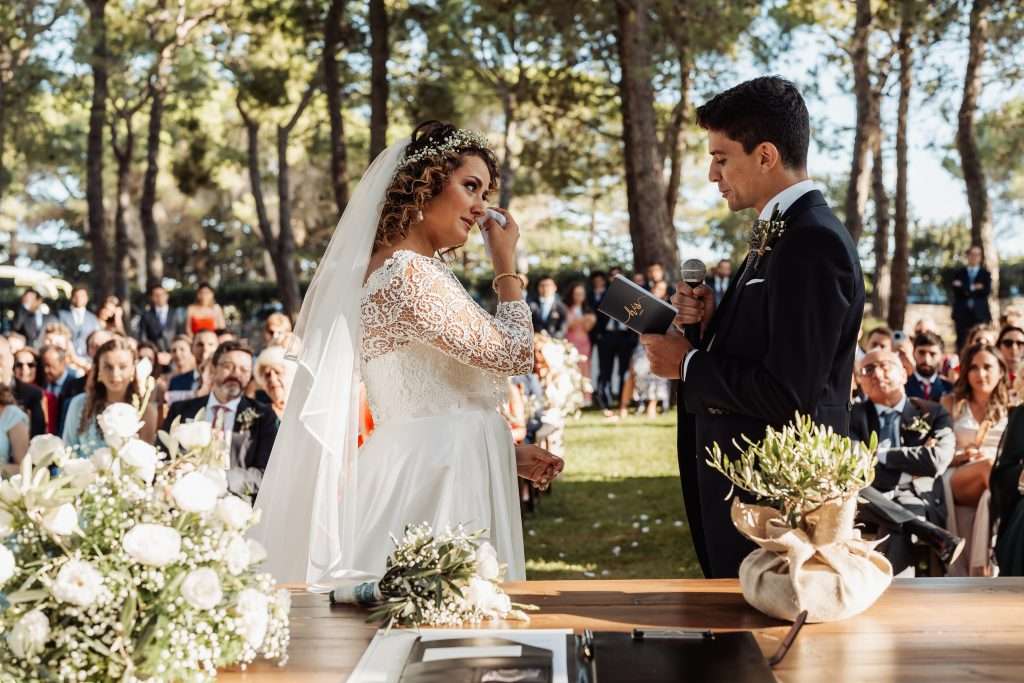
il si pieno di emozioni in un matrimonio in Puglia PH Giuseppe Memphis