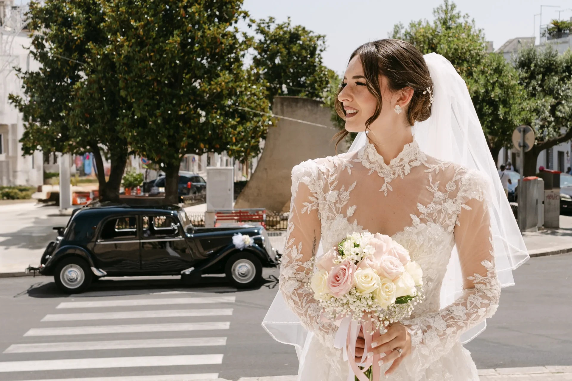 Momento di coppia durante il matrimonio in Puglia